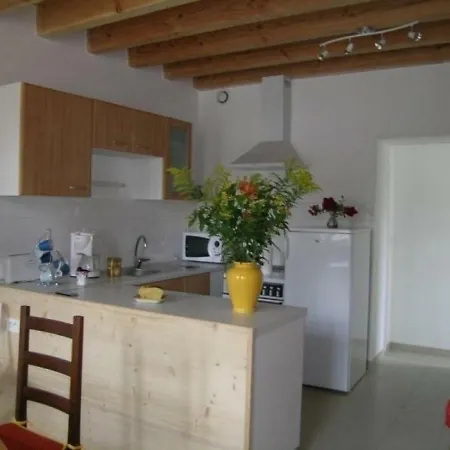 House Au Bourg De Coulandon *